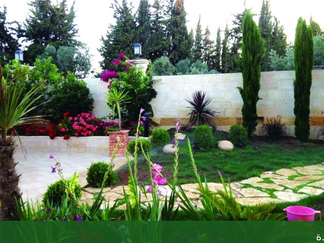 عشب صناعي بجدة مورد تركيب - شركة الجمال لتنسيق الحدائق بجدة